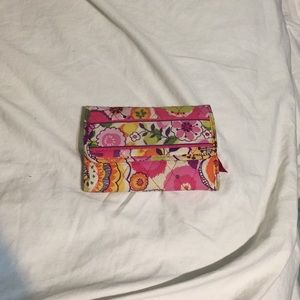 Vera Bradley wallet hardly used in great condition